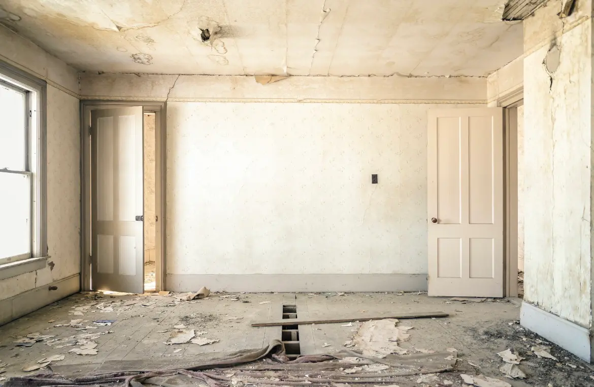 Waste disposal crew managing a cleanout project in Union Hill-Novelty Hill